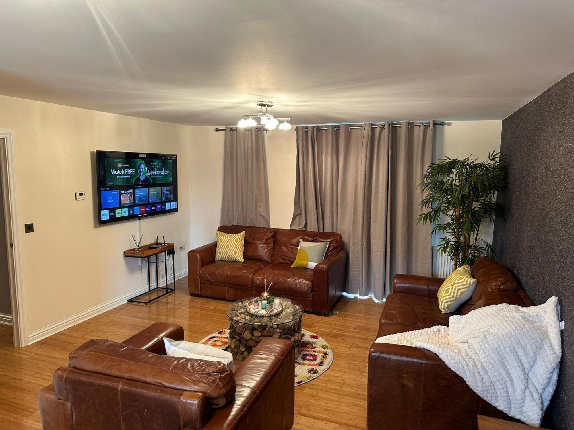 Tony'S Court Beautifully Furnished 2 Bedrooms Apartment Edgware Exteriér fotografie